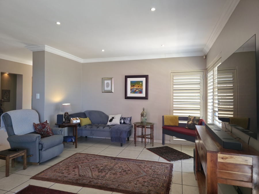 3 Bedroom Property for Sale in Wavecrest Eastern Cape